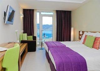 Iberostar Waves Hotel 4*
