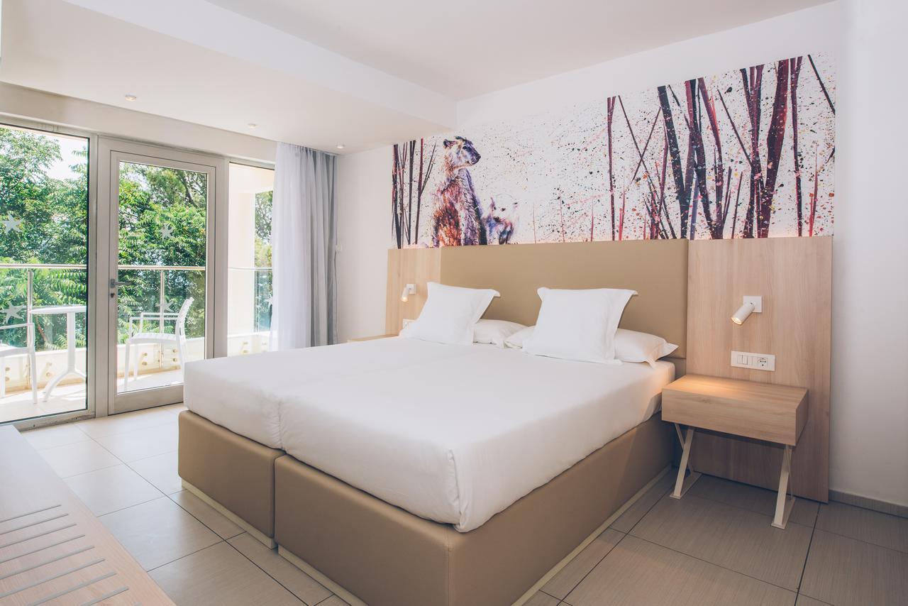 Iberostar Waves Hotel